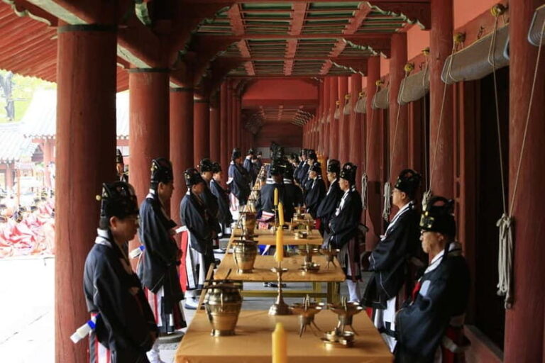 Seoul: UNESCO Sites tour: Palace, Shrine & Bukchon Village - Authentic Experiences and What You’ll Take Away