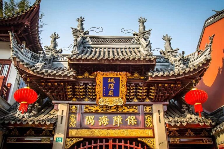 Shanghai: Yu Garden, City God Temple & River Cruise Tour - Exploring the Tranquil Beauty of Yu Garden