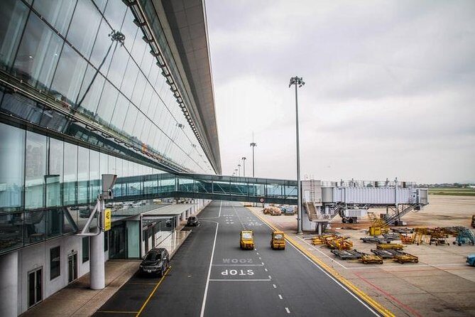 Shared Departure Transfer: Osaka City to Osaka Itami Airport - FAQ
