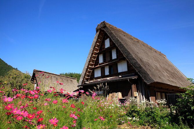 Shirakawago(UNESCO world heritage)/ Onsen / Hiking / 1day tour - The Comfort of Private Transport and Guided Experience