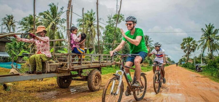 Siem Reap: Countryside Guided Tour by Bike and E-Bike - The Ride Begins: From the Heart of Siem Reap to the Countryside
