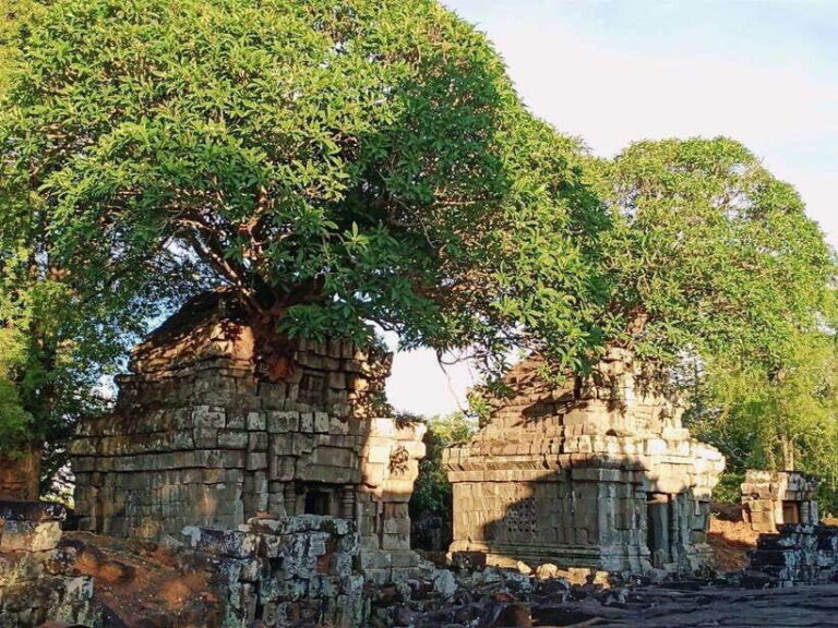 Siem Reap: Phnom Bok Mountain and Grand Circle Temples Tour - What’s Really Valuable in This Tour