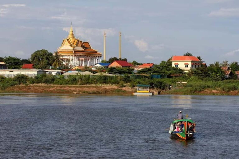 Siem Reap to Phnom Penh Full-Day land/cruise tour (one way) - FAQ