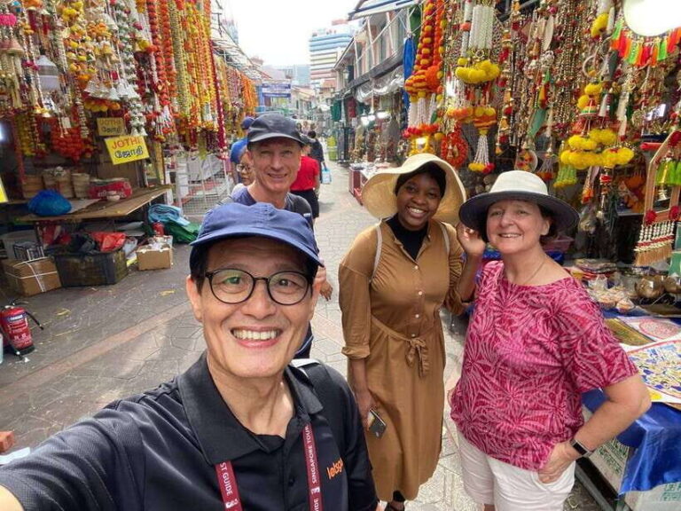 Singapore: Chinatown and Little India Guided Walking Tour - Little India: A Burst of Color and Culture