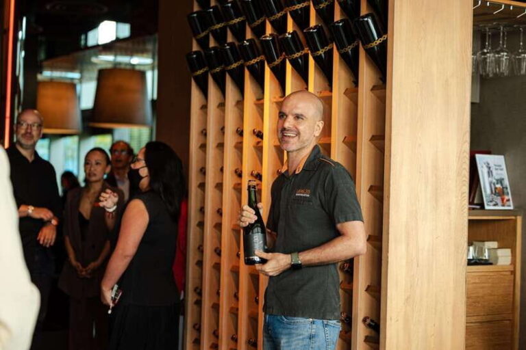 Singapore: LeVeL33 Rooftop Brewery Tour & Craft Beer Tasting - What Makes This Tour Stand Out?