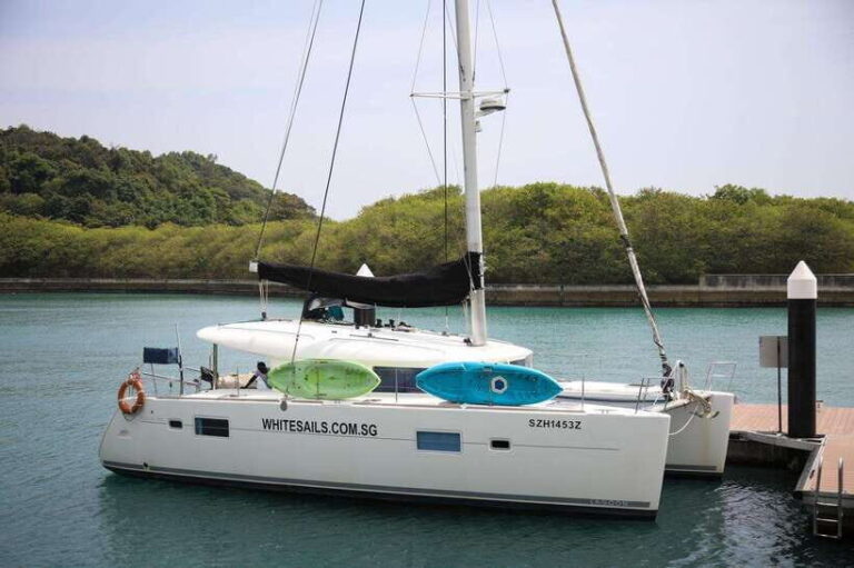 Singapore Yacht Charter onboard SunRise - What Does the Itinerary Look Like?