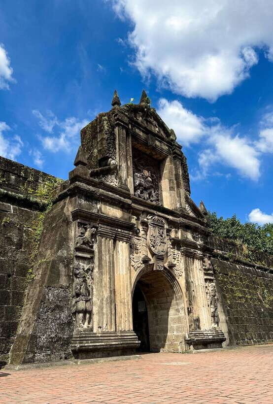 Solo Traveler Friendly Manila Walk w/ Mobile Photography - Why This Tour Delivers More Than Just Sightseeing