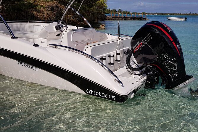 Speed Boat Tour île aux Cerfs and Others Gems of The South - Authentic Experiences and Highlights from Travelers
