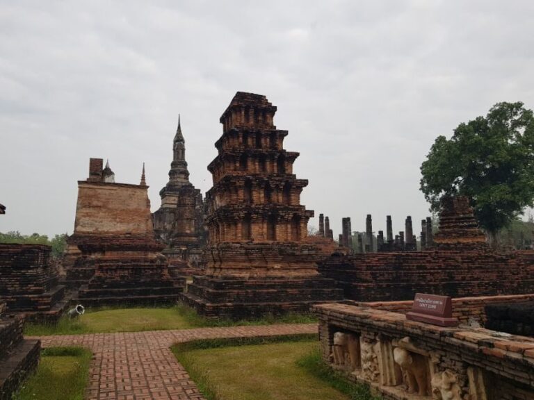 Sukhothai: Full-Day Historical Park Cycling Tour with Lunch - Cultural Insights and Local Cuisine