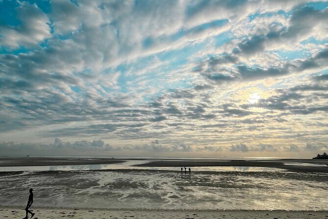 Sunrise Beach Walk with Picnic Breakfast Activity - Authenticity and Cultural Connection