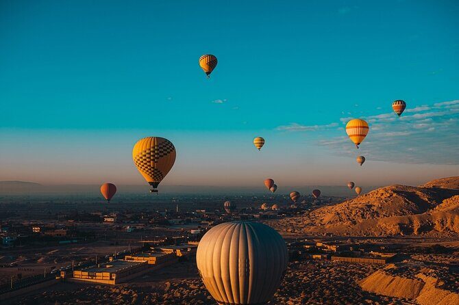 Sunrise Hot Air Balloon - The Experience from the Ground: Details and Insights