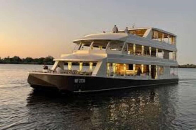 Sunset boat cruise - What to Expect During Your Tour