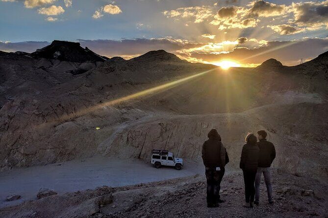 Sunset time Ramon Crater Jeep tour, bonfire and stargazing - What Makes This Tour Stand Out?