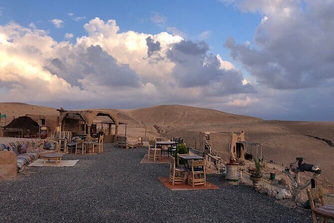 Sunset views with dinner show and came ride tour - Authentic Cultural Immersion and Family-Friendly Fun