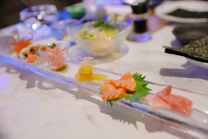 Sushi Making Experience in ShinjukuTemaki - The Food & Creativity