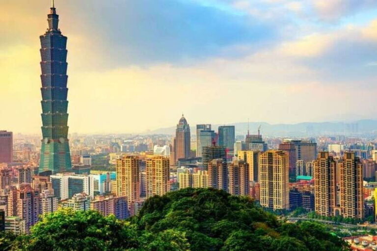 Taipei: Private custom tour with a local guide - What Makes This Tour Stand Out?