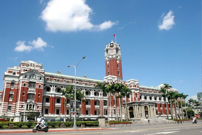 Taipei Scavenger Hunt and Sights Self-Guided Tour - What Travelers Say