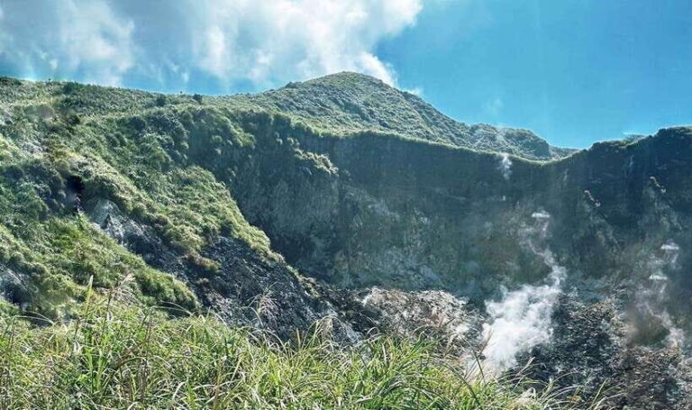 Taipei: Yangmingshan, Yehliu, and Jiufen Shifen Day Tour - What’s Included and What to Consider