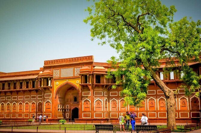 Taj Mahal, Agra Fort and Baby Taj Day Trip from Agra by Car - What Does This Tour Offer in Terms of Value?