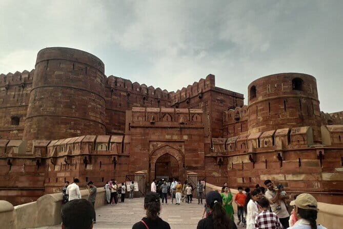 Taj Mahal Private Day Tour From Delhi with Transportation - The Return Journey