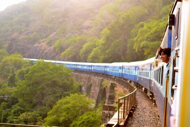 Taj Mahal same day luxurious Tour by Superfast Train from Delhi - Visiting the Taj Mahal: A Photo and History Dream