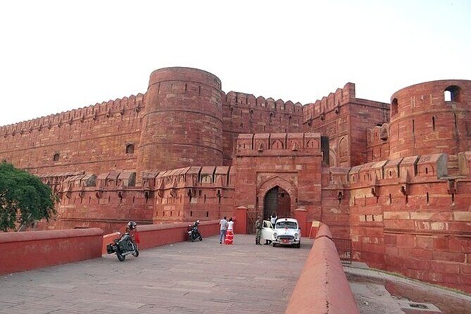 Taj Mahal Sunrise Tour from Delhi with Fort,Baby taj & breakfast - What Could Be Better?