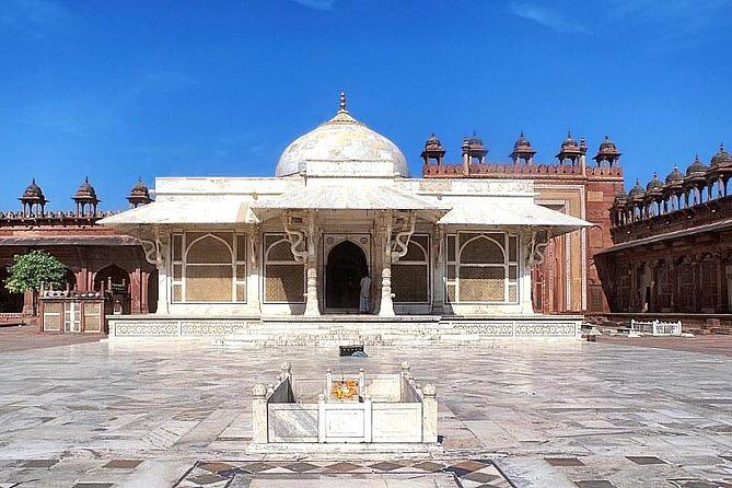 Taj Mahal Sunrise Tour With Agra Fort and Fatehpur Sikri - Why This Tour Offers Good Value