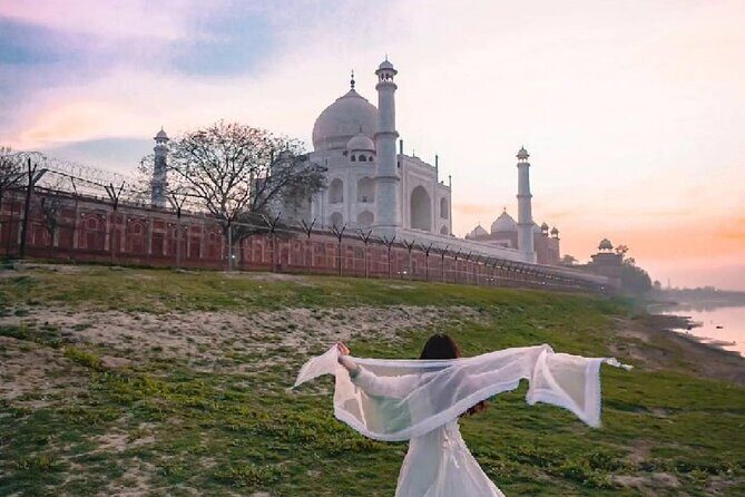 Taj Mahal Tour By Express Train from Delhi - The Practical Details