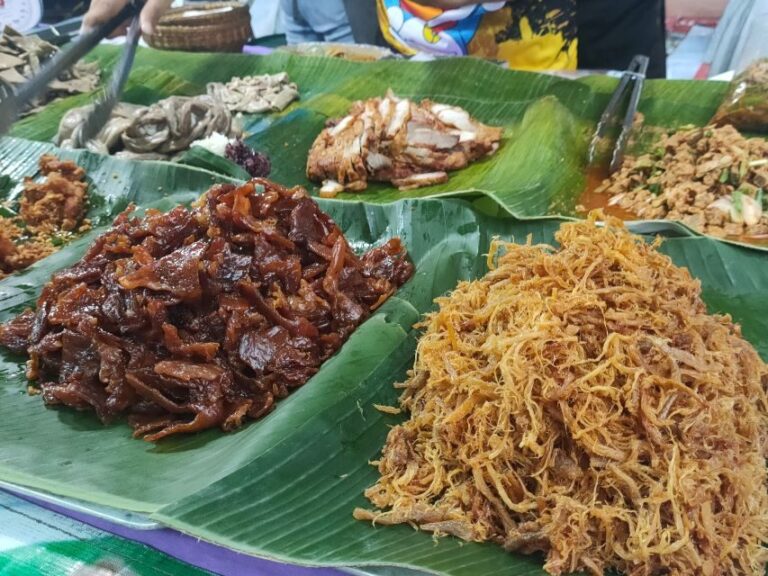 Takua Pa: Food Market, Tsunami Museum, Temple, & Old Town - Introduction to the Tour Experience