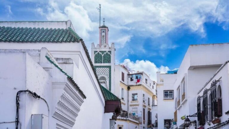 Tarifa: Day trip to Tangier by ferry with exclusive VIP service - FAQ