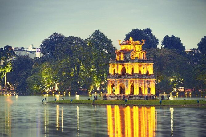 Tasting 8 Different Hanoi Street Foods at Noon Time - Key Points