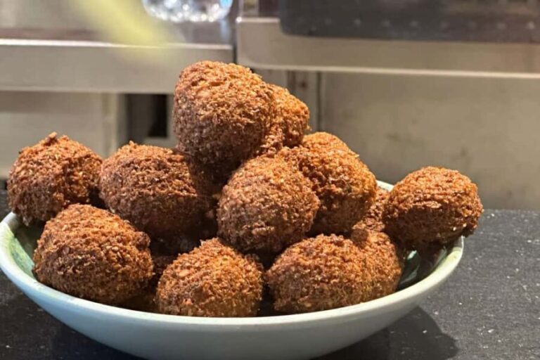 Tel Aviv:Food & History Tour of Jaffa Old City & Flea Market - What Makes This Tour Stand Out?