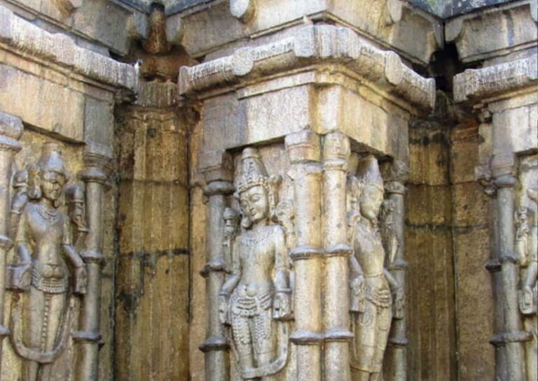 Temples Trails of Guwahati: Guided Walking Tour by Foot - Experiencing Serenity at Bhubaneswari Temple