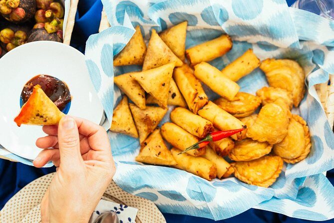 The 10 Tastings of Kuala Lumpur With Locals: Private Street Food Tour - The Practical Side: Price, Accessibility, and Booking