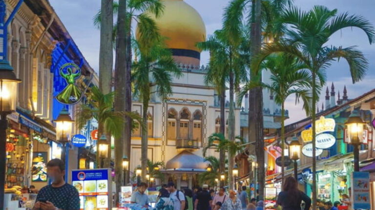 The BEST CHOICE 3-IN-1 Food Tour: 3 Culture Walking Trails - What Sets This Tour Apart?