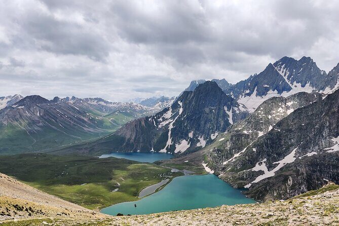 The Best Monsoon Trek: Kashmir Great Lakes - Day 2: Into the Meadow at Nichinai Pass