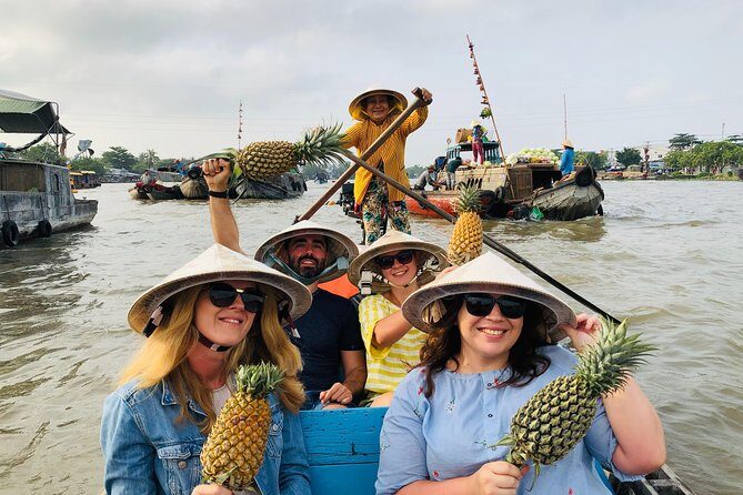 The hidden Fabulous Floating Market and Small Canal - Who Is This Tour Best For?
