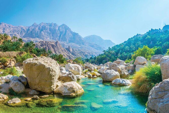 The Oman Essentials Tour with Fully Live Guided Tour - 5 Days / 4 Nights - A Deep Dive into the Oman Essentials Tour