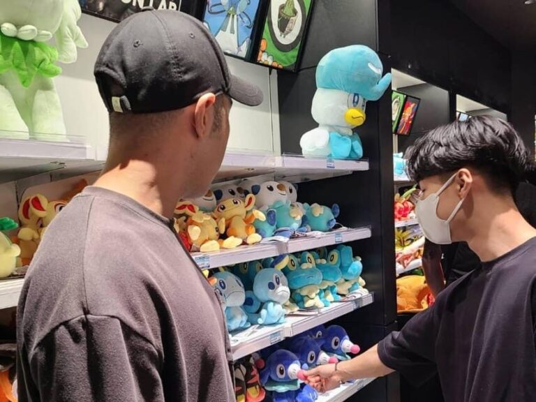 Tokyo: Anime & Manga Tour with Ramen Lunch in Shibuya - What You Can Expect During the Tour