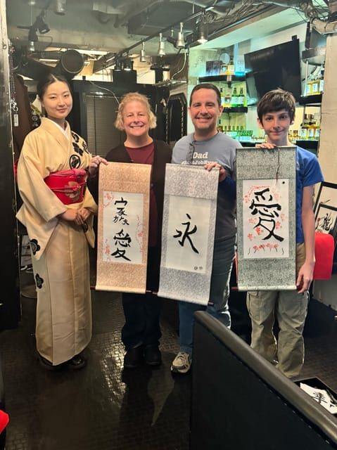 Tokyo: Calligraphy on Kanji Fan & Scroll with Drink - What You Can Expect: A Step-by-Step Experience