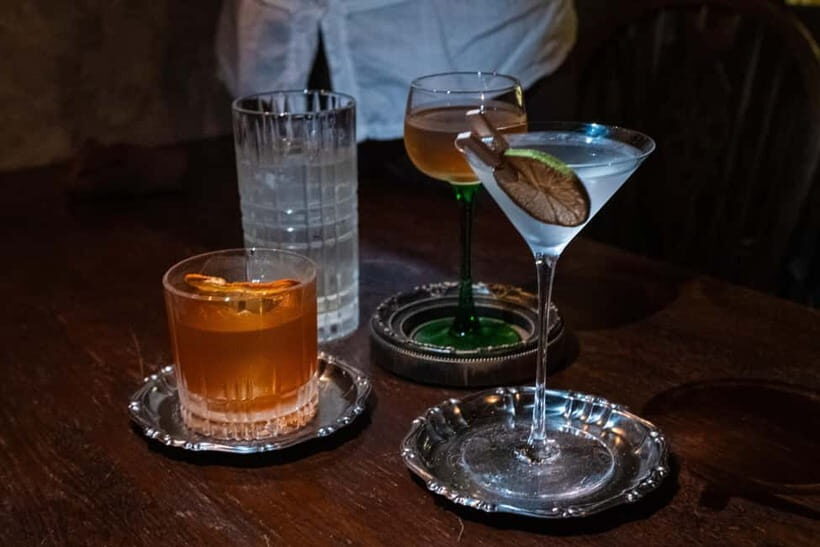 Tokyo: Ebisu Cocktail Bar Tour with Drinks and Snacks - The Value of the Experience