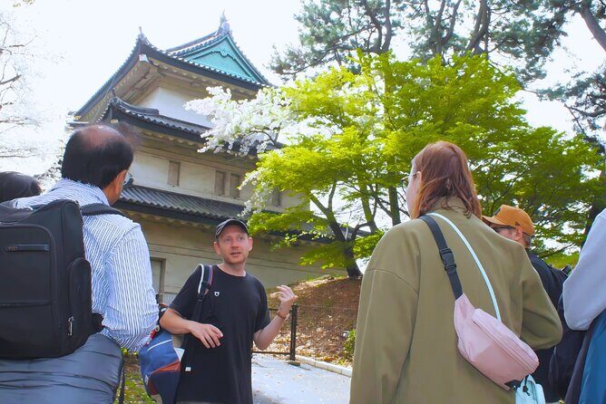 Tokyo: Imperial Palace Shogun Historical Walking Tour - The Itinerary in Detail