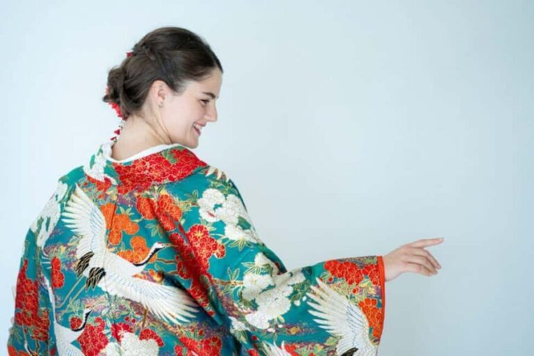Tokyo: Kimono Rental and Self-photo Booth - The Authenticity and Cultural Touch