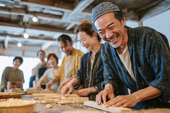 Tokyo Shinjuku Chopsticks Making Class - What Makes This Experience Stand Out?