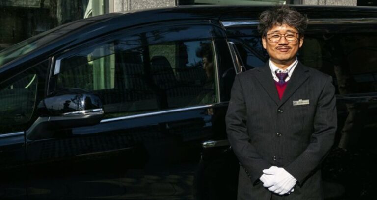 Tokyo Tower: Entry Ticket & Private Hotel Pickup Service - The Pickup and Transportation