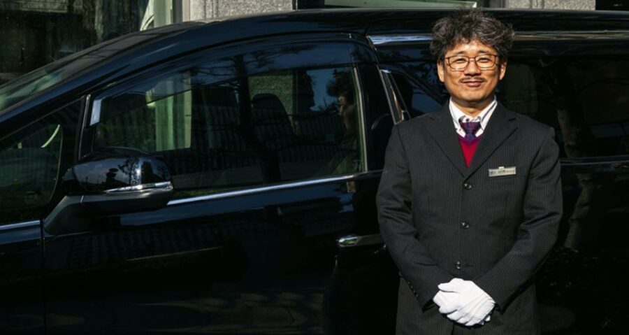 Tokyo Tower: Entry Ticket & Private Hotel Pickup Service - The Pickup and Transportation
