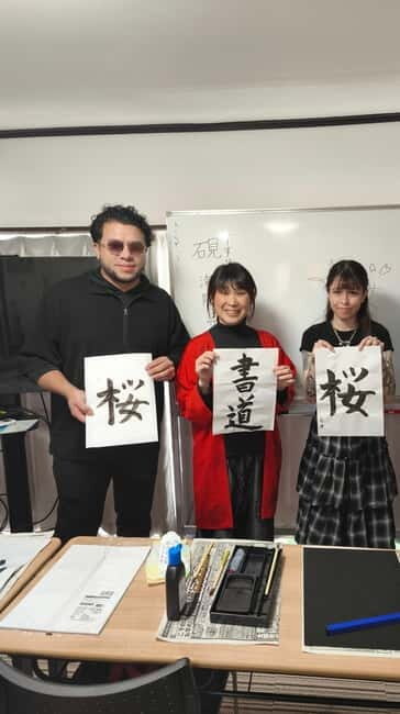 Tokyo: Traditional Japanese writing class - A Closer Look at the Experience