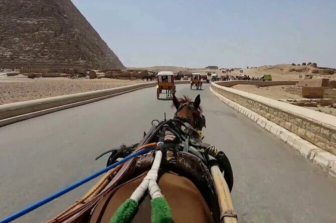Top Attractions Tour in Giza Pyramids And Horse carriage With panoramic view - Exploring the Pyramid Complexes