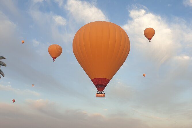 Top vip one hour private flight royal breakfast on board - The Value Proposition