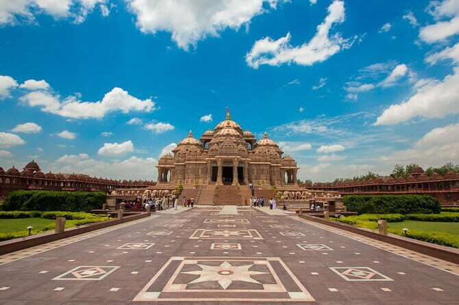 Tour to Akshardham temple with Guide and Delhi Tranfer - An In-depth Look at the Akshardham Temple Tour